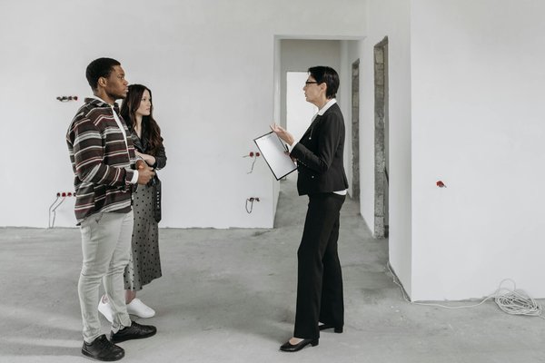 Comment aménager une cuisine en U pour maximiser l'espace de travail ?