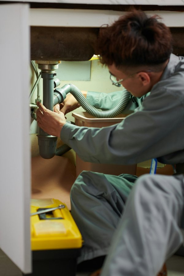 Plombier paris 3 : vos urgences de plomberie résolues 24/7